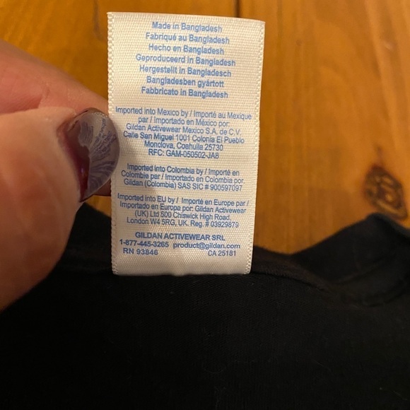 Gildan We Are All Chameleons Punk Rock Black Tee Shirt Ring Spun Size 2XL - Picture 6 of 8